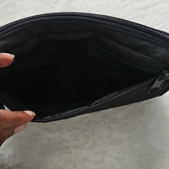 Victoria's Secret Pink Zip Top Belt Bag Buckle Closure Black New - Picture 8 of 11